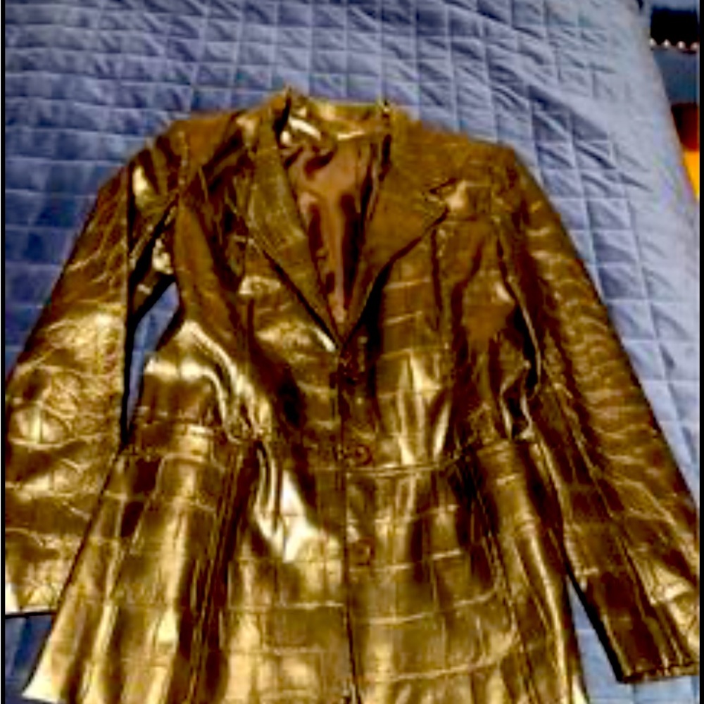 Size small, black